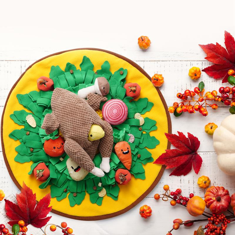 Nocciola Thanksgiving Turkey Dog Toy - 7-in-1 Interactive Puzzle with Squeaky Veggies for All Breeds!